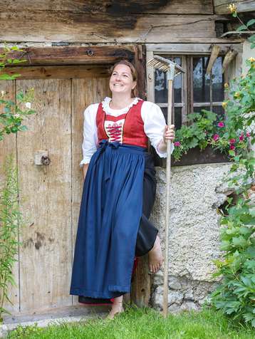 Portrait Tracht 375A7545-GUT.jpg Portrait Tracht 375A7545-GUT.jpg