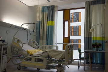 Pflege Krankenhaus Trotz Abschaffung des Pflegeregresses können Pflegeheimkosten vorgeschrieben werden. © Pixabay - Corgaasbeek- CCO Pflege Krankenhaus Trotz Abschaffung des Pflegeregresses können Pflegeheimkosten vorgeschrieben werden. © Pixabay - Corgaasbeek- CCO