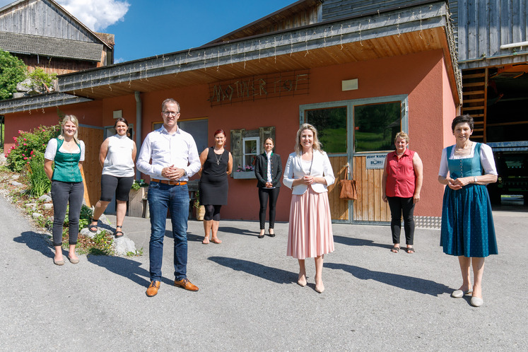 BM Raab zu Besuch bei Bäuerinnen im Ländle.jpg BM Raab zu Besuch bei Bäuerinnen im Ländle.jpg