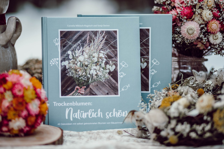 Buch Trockenblumen.jpg Buch Trockenblumen.jpg