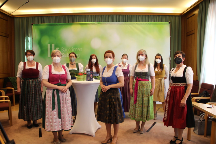 Bezirksbäuerinnen und Beraterinnen.jpg Bezirksbäuerinnen und Beraterinnen.jpg