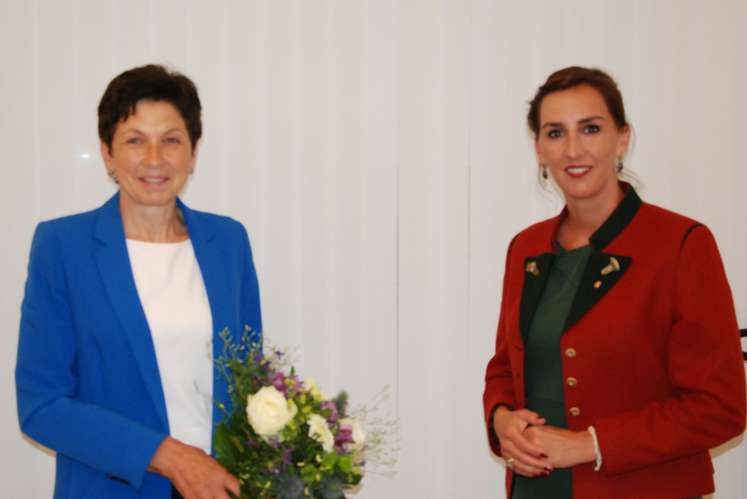 v.r. Maria Hutter und Andrea Schwarzmann