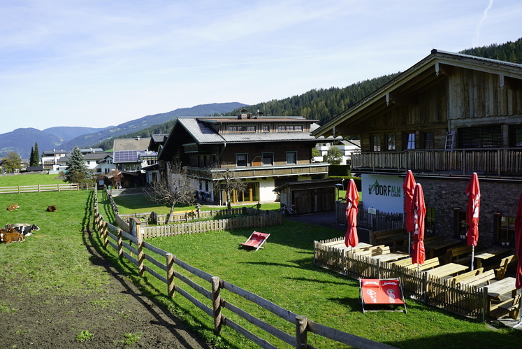 Eine Betriebsbesichtigung der Dorfalm durfte nicht fehlen..jpg Eine Betriebsbesichtigung der Dorfalm durfte nicht fehlen..jpg