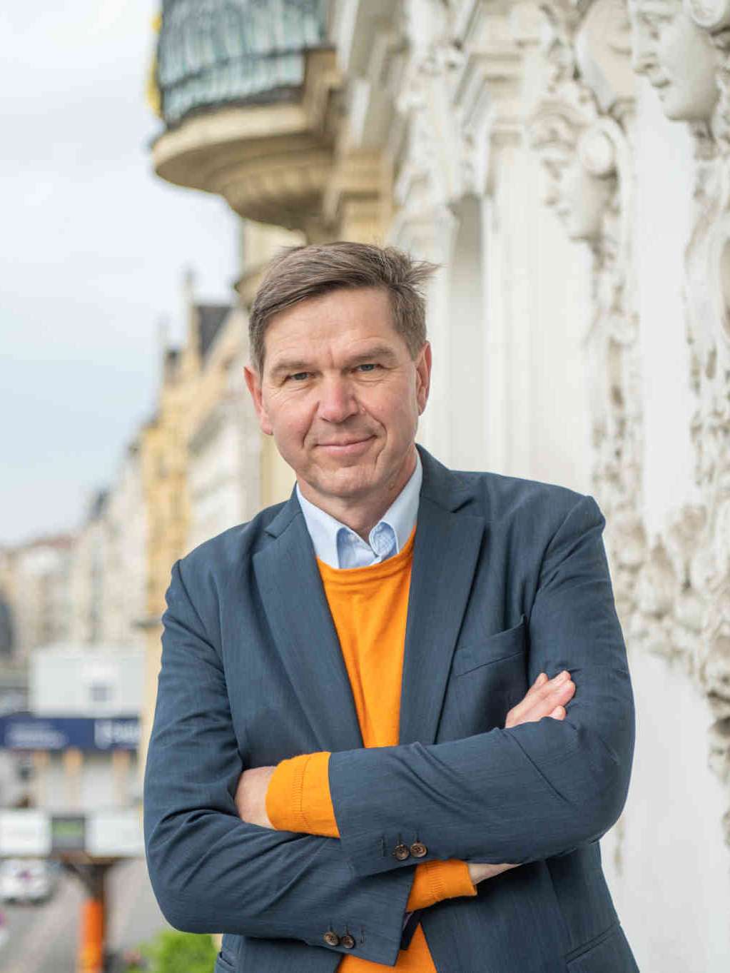 2022-04-26 07-38-PNL 8220-953-Luiza Puiu komprimiert2.jpg 2022-04-26 07-38-PNL 8220-953-Luiza Puiu komprimiert2.jpg