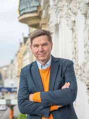 2022-04-26 07-38-PNL 8220-953-Luiza Puiu komprimiert2.jpg 2022-04-26 07-38-PNL 8220-953-Luiza Puiu komprimiert2.jpg