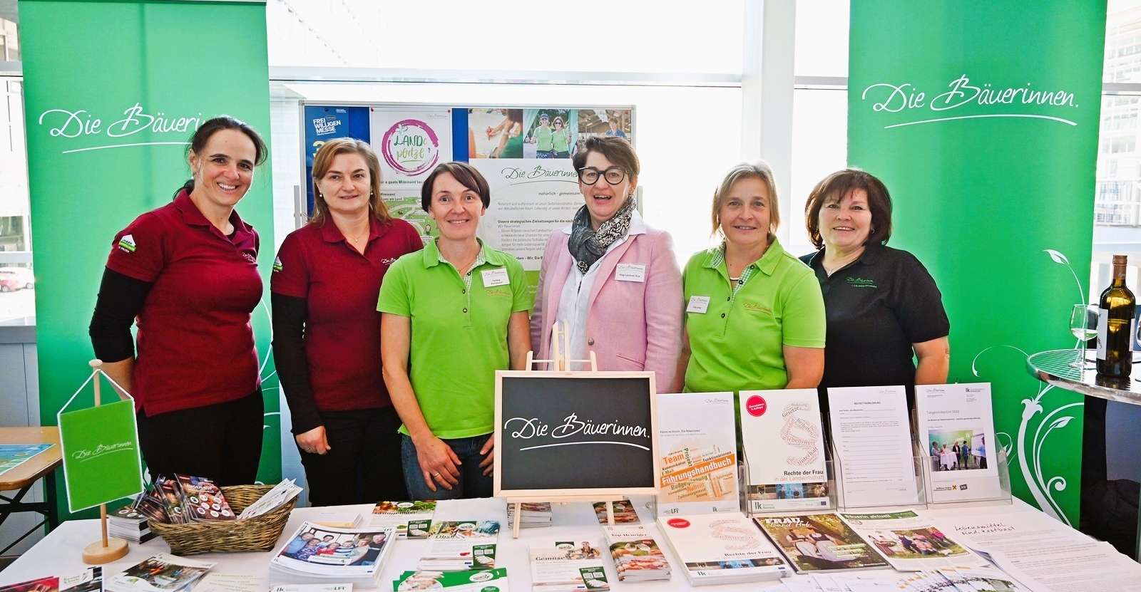 Freiwilligenmesse 1.jpg Freiwilligenmesse 1.jpg