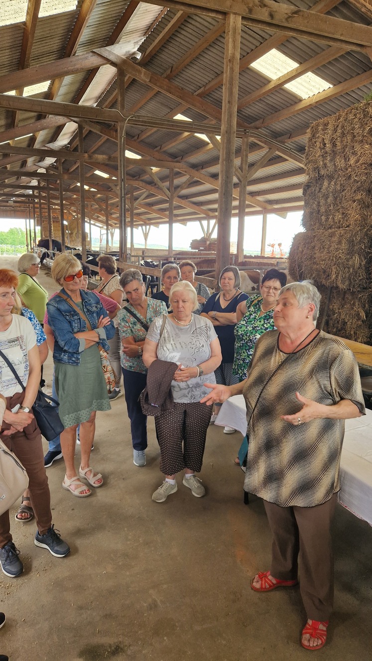 Jennersdorfer und Güssinger Bäuerinnen 6.06.2024.jpg