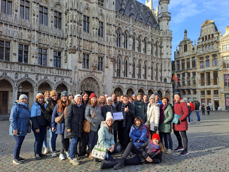 Gruppenfoto am Grand Place in Brüssel