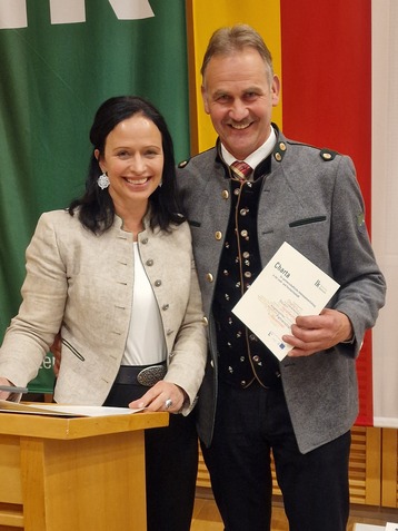 KR Ing. Marjan Čik, Landes-Pferdezuchtverband Kärnten.jpg KR Ing. Marjan Čik, Landes-Pferdezuchtverband Kärnten.jpg