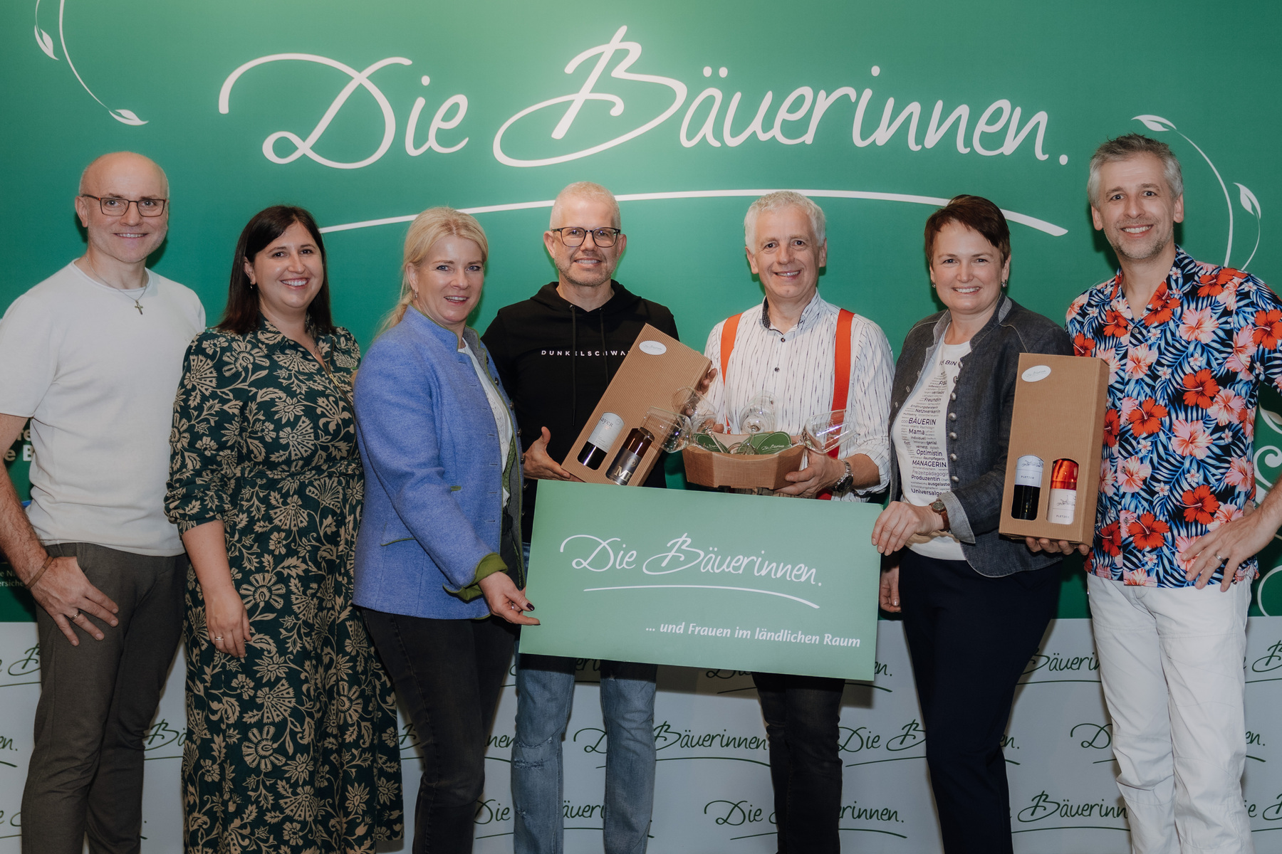 Geschäftsführerin Christine Habertheuer (2.v.l.) .jpg