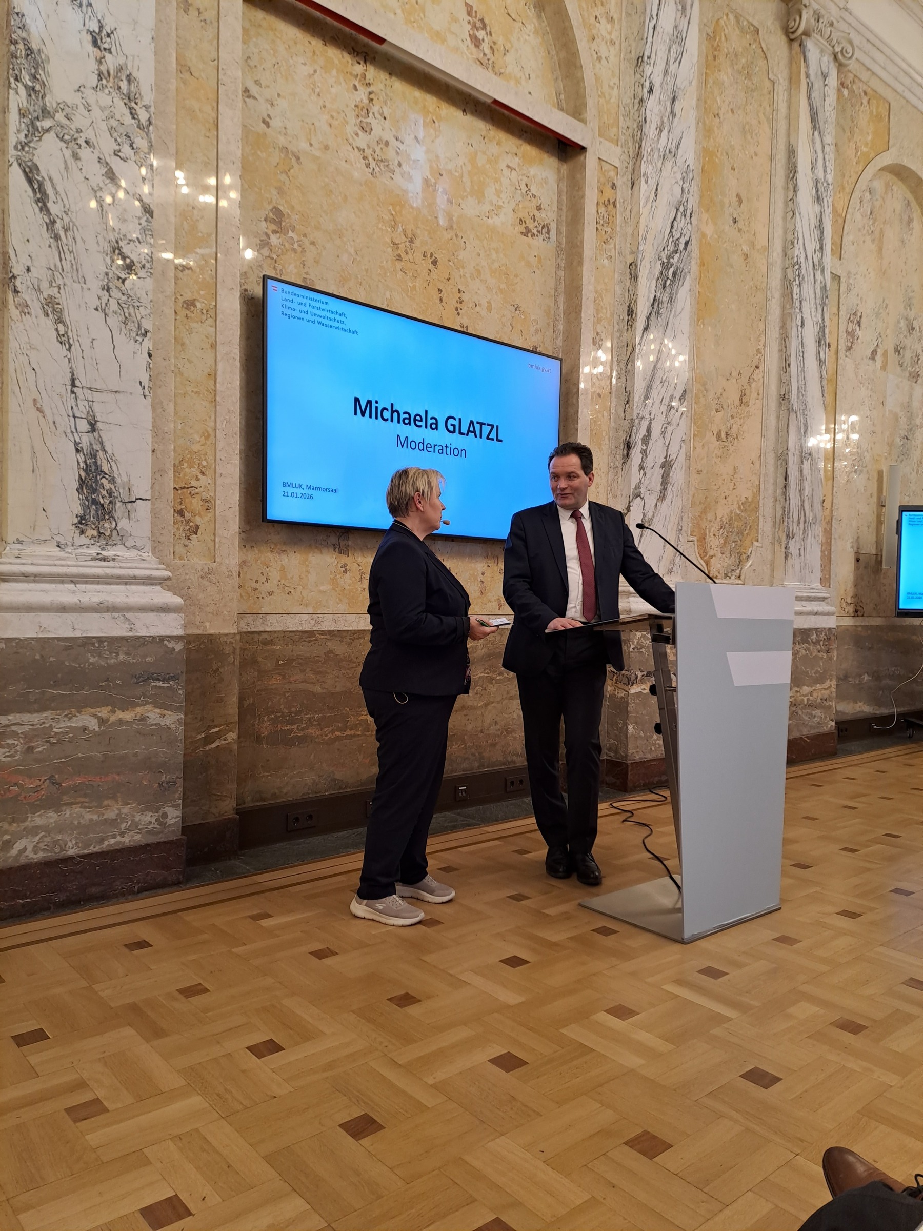 Wienexkursion von ZAMm-Teilnehmenden 2026  15 Dort gab Bundesmininster Norbert Totschnig Einblick in die Arbeit seines Ressorts und erläuterte aktuelle Themen. © Jernej/LKÖ