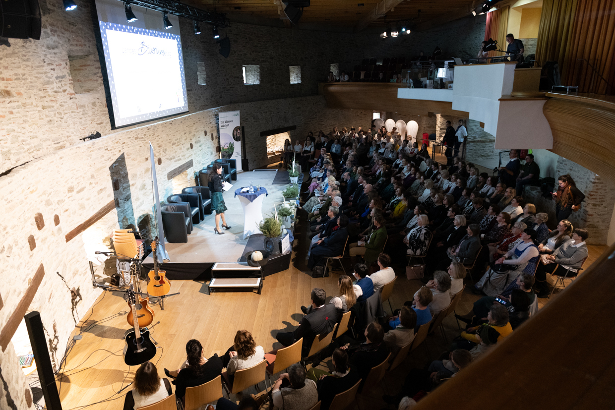 Landesbäuerinnentag Burgenland 2026 Mehr als 180 Bäuerinnen aus allen Bezirken des Burgenlandes, hatten sich am 24. Jänner zu diesem Landesbäuerinnentag auf der Burg Schlaining eingetroffen.  © Ernst Breitegger