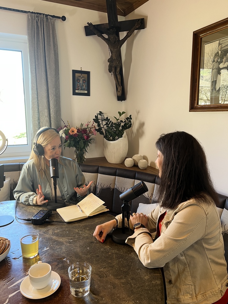 Bäuerinnen im Podcast "Hoftor Auf“.jpg