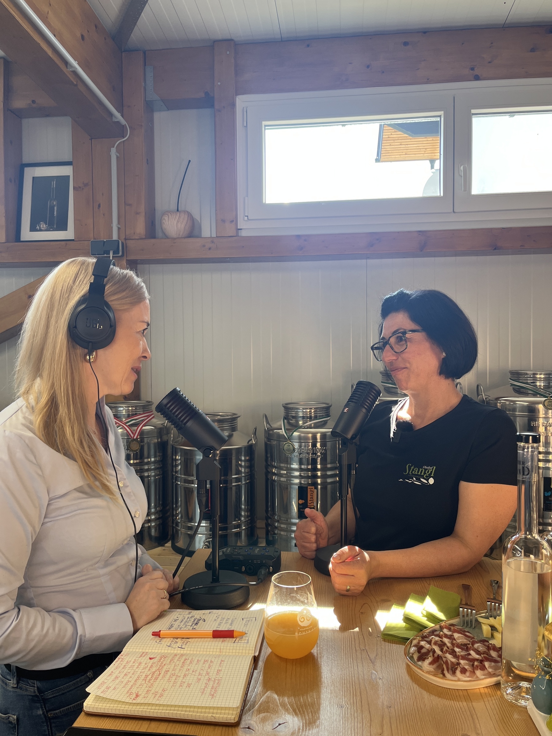 Bäuerinnen im Podcast "Hoftor Auf“.jpg