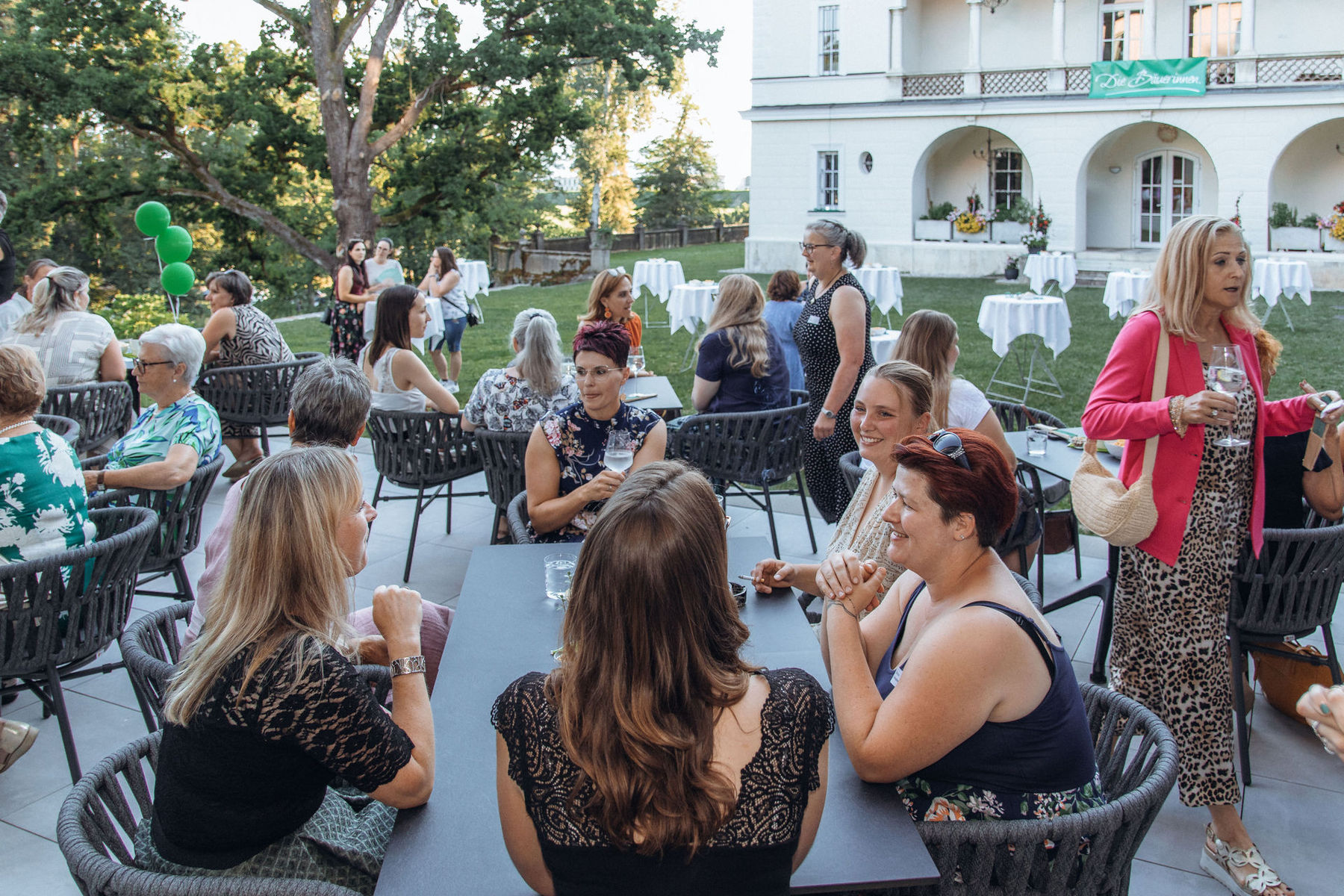 Sommerlounge der Bäuerinnen Kärnten © achimmandlerphotography für Bäuerinnen Kärnten