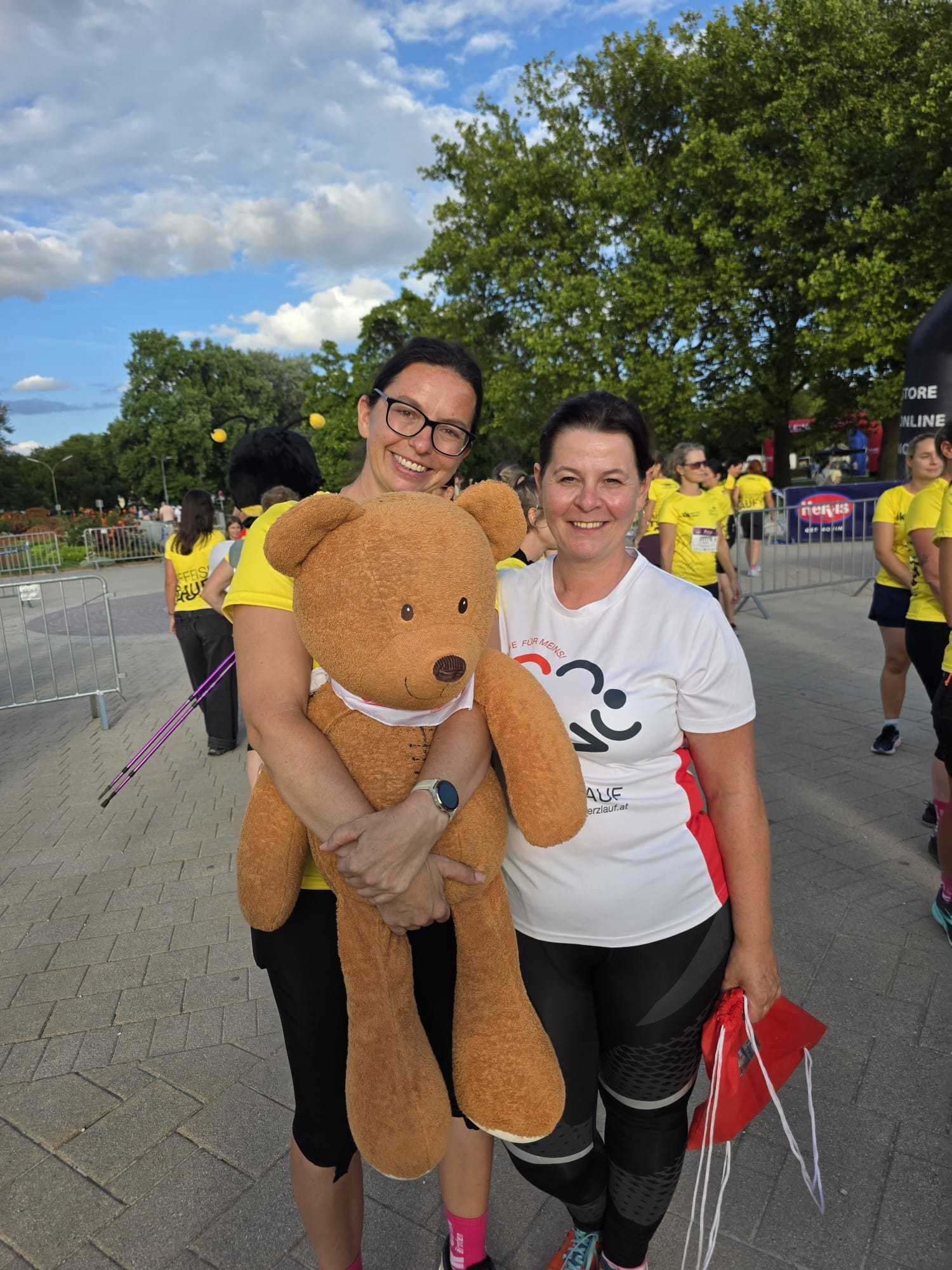 Tanja Kogler und Christine Wuksch Herzkinder Österreich.jpg