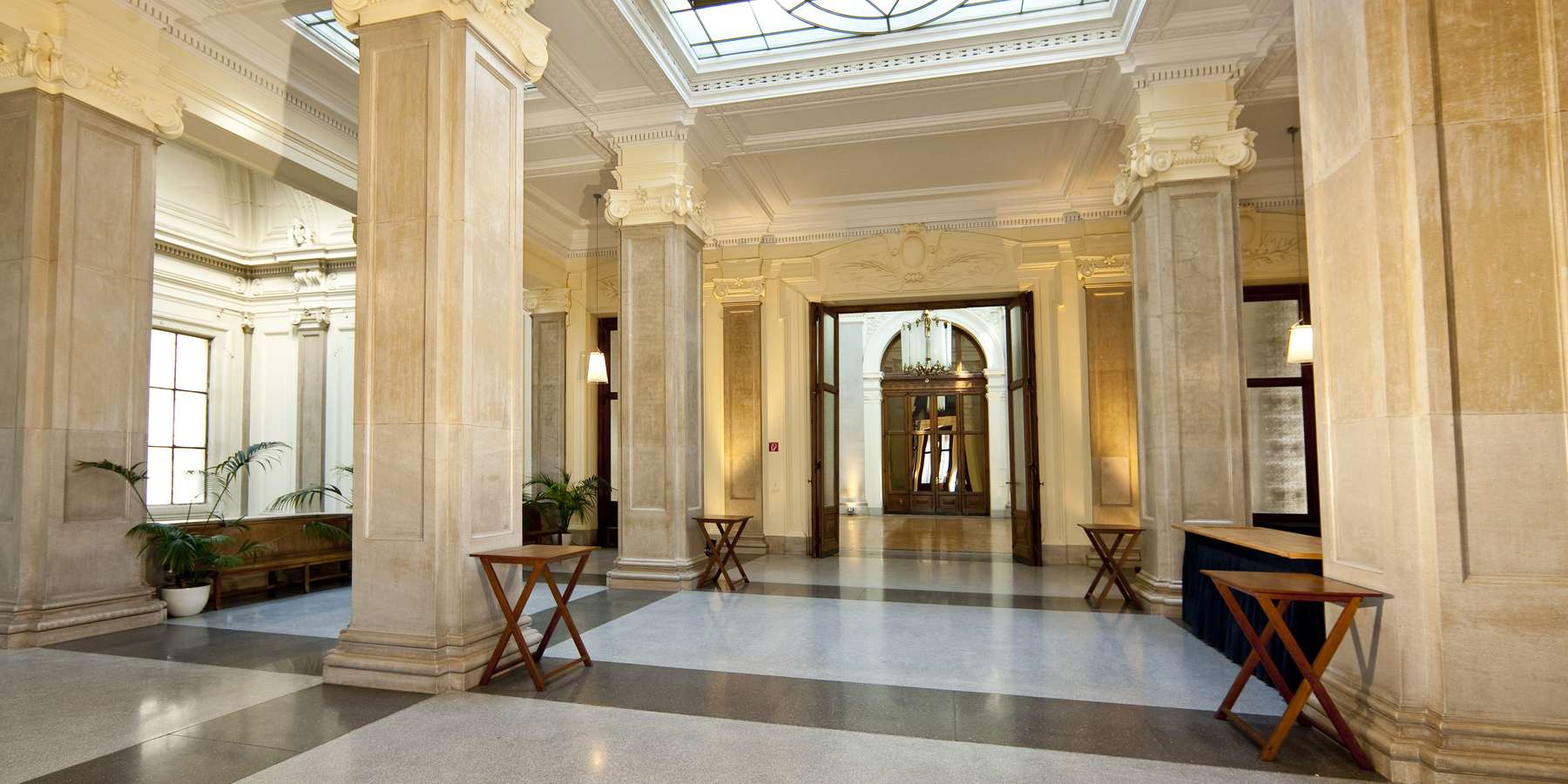 Börse Gebäude 4.jpg Börse Gebäude 4.jpg