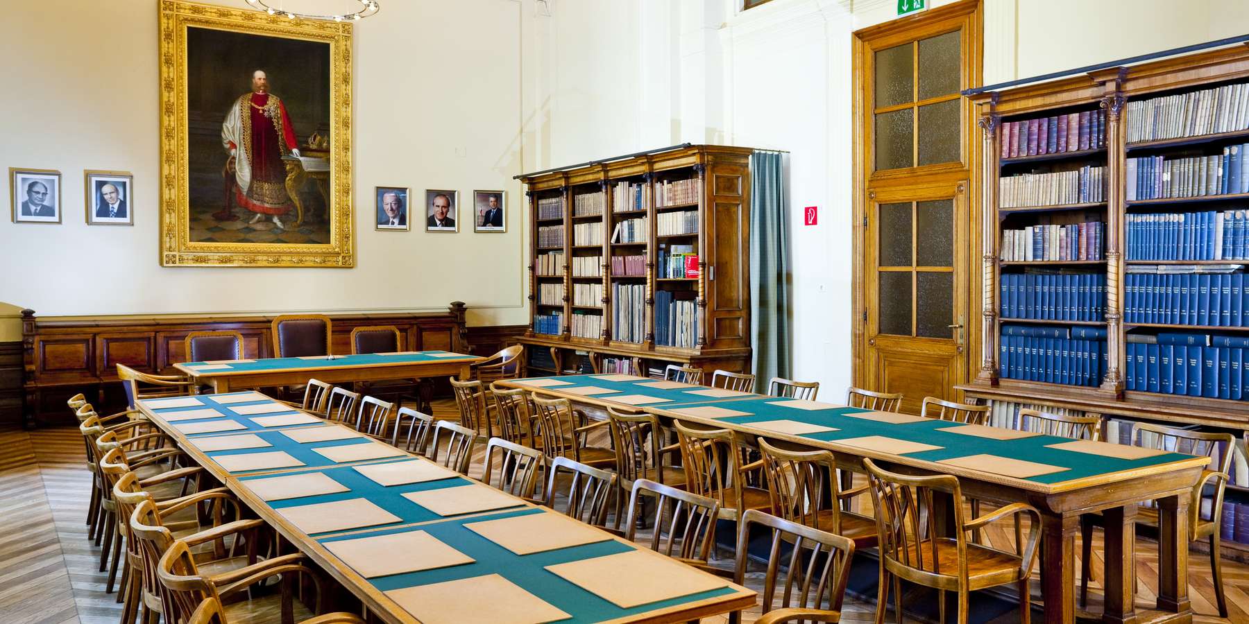 Börse Gebäude 6.jpg Börse Gebäude 6.jpg