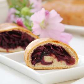 Rotkrautstrudel.jpg Rotkrautstrudel.jpg