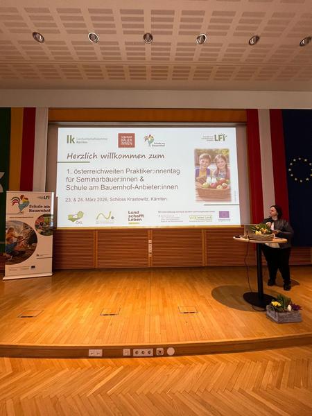 Praktikerinnen Treffen.jpg Praktikerinnen Treffen.jpg