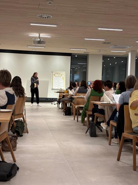 Praktikerinnen Treffen.jpg