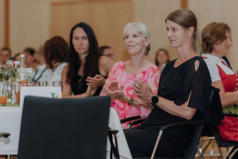 LFI 20230629 Zertifikatsverleihung 045 1SB07095.jpg LFI 20230629 Zertifikatsverleihung 045 1SB07095.jpg