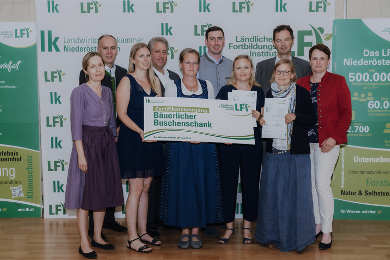 LFI 20230629 Zertifikatsverleihung 085 2SB09641.jpg LFI 20230629 Zertifikatsverleihung 085 2SB09641.jpg