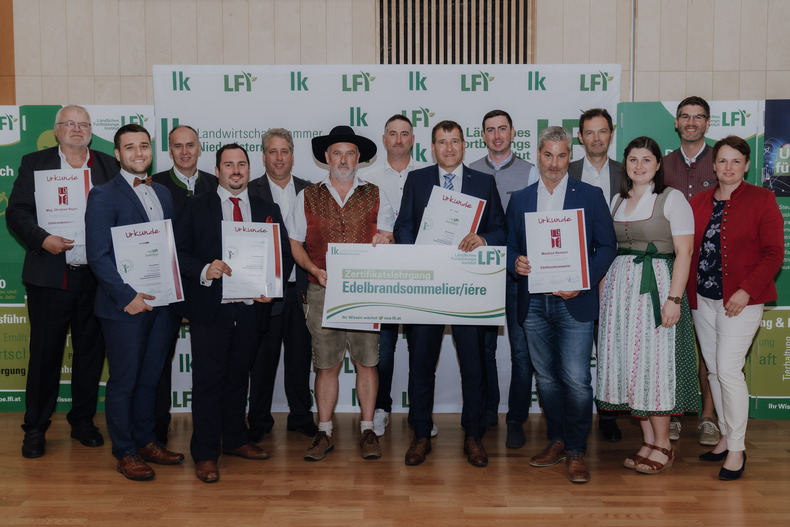 LFI 20230629 Zertifikatsverleihung 086 2SB09644.jpg LFI 20230629 Zertifikatsverleihung 086 2SB09644.jpg