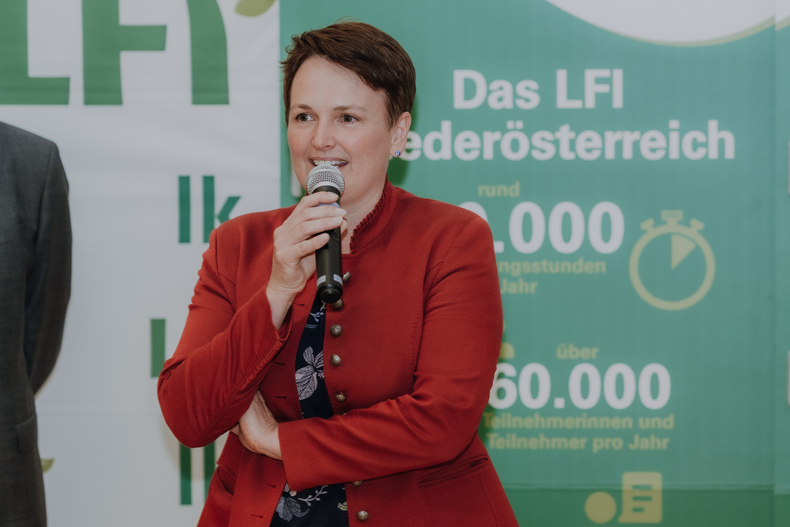 LFI 20230629 Zertifikatsverleihung 089 1SB07312.jpg LFI 20230629 Zertifikatsverleihung 089 1SB07312.jpg