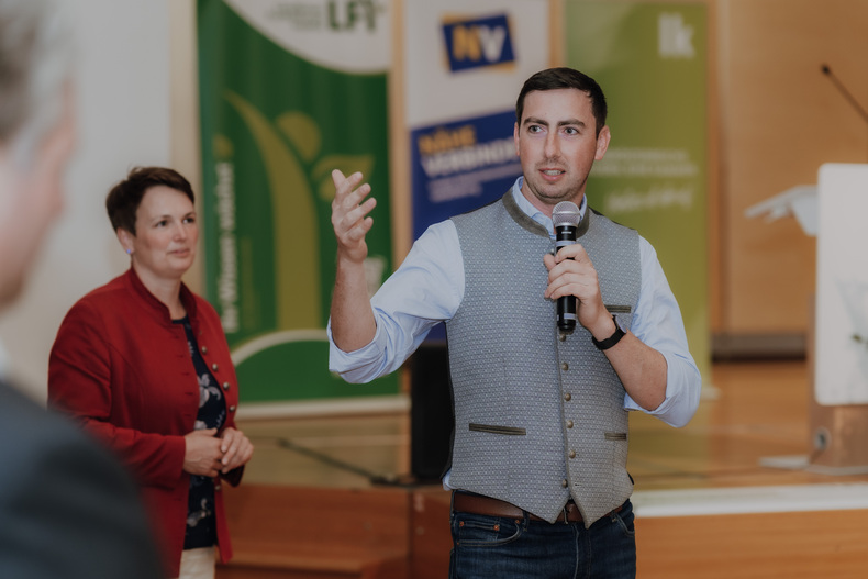 LFI 20230629 Zertifikatsverleihung 093 1SB07343.jpg LFI 20230629 Zertifikatsverleihung 093 1SB07343.jpg