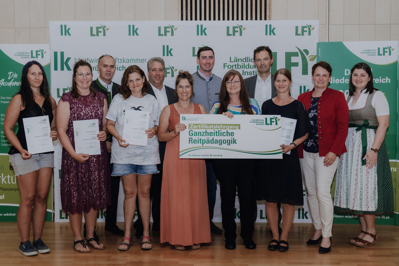 LFI 20230629 Zertifikatsverleihung 099 2SB09663.jpg LFI 20230629 Zertifikatsverleihung 099 2SB09663.jpg