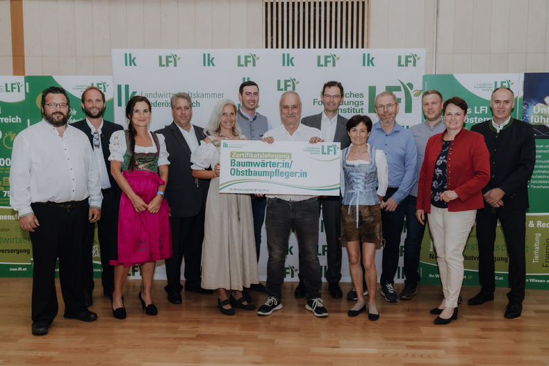 LFI 20230629 Zertifikatsverleihung 106 2SB09703.jpg LFI 20230629 Zertifikatsverleihung 106 2SB09703.jpg