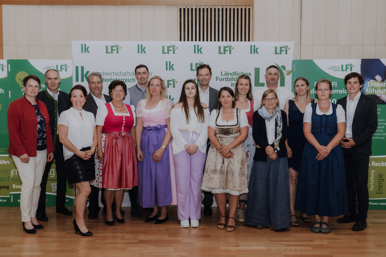 LFI 20230629 Zertifikatsverleihung 117 2SB09773.jpg LFI 20230629 Zertifikatsverleihung 117 2SB09773.jpg