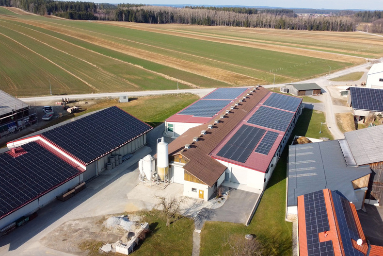 PV-Anlage Hipp.jpg PV-Anlage Hipp.jpg