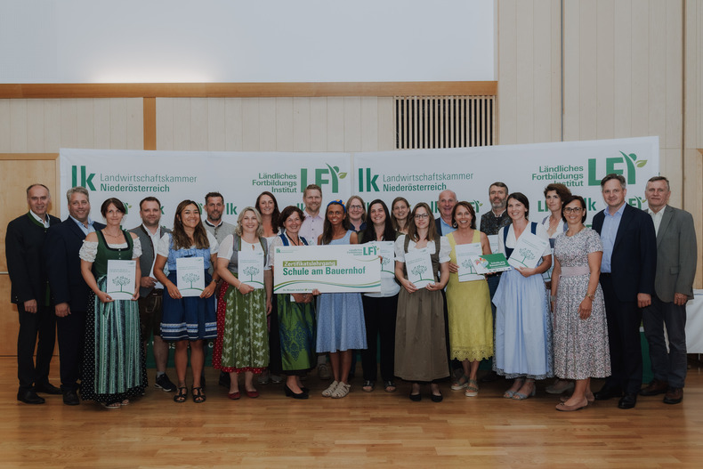 LFI NOE 20240626 Zertifikatsverleihung 124 2SB03614 (c)SophieBalber.jpg LFI NOE 20240626 Zertifikatsverleihung 124 2SB03614 (c)SophieBalber.jpg