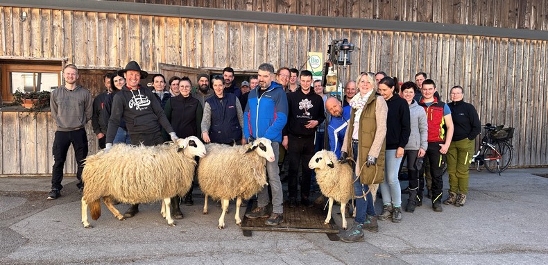 Gruppenbild.jpg Gruppenbild.jpg