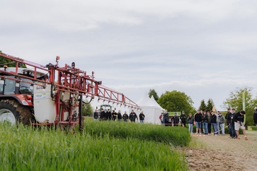 [1762351190596421.jpg]