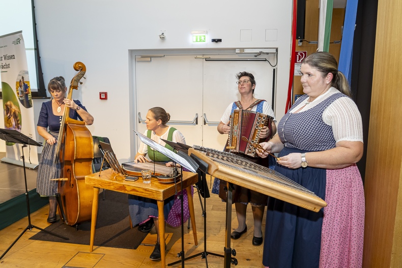 Friesacher Frauen Zimmer.jpg