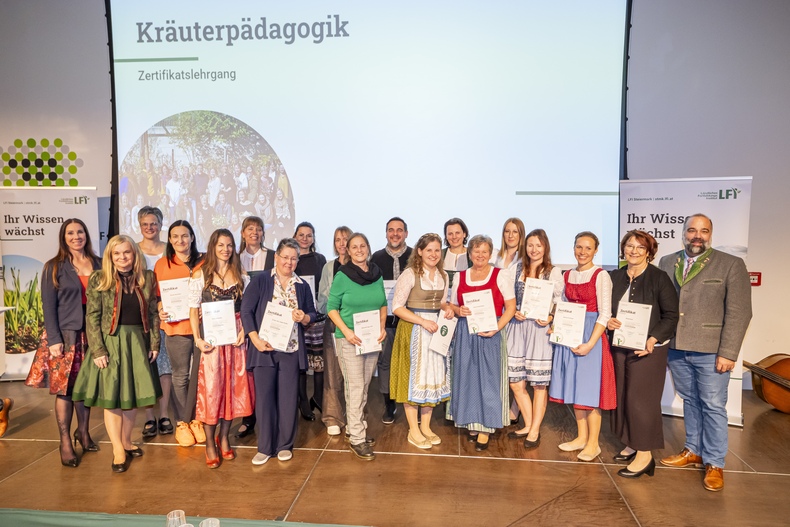 ZLG Kräuterpädagogik.jpg