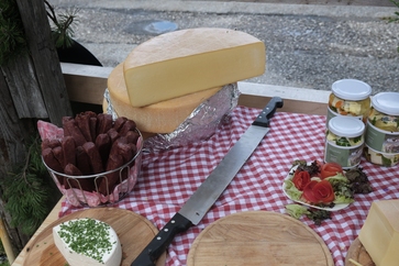 [1763554908909922.jpg]