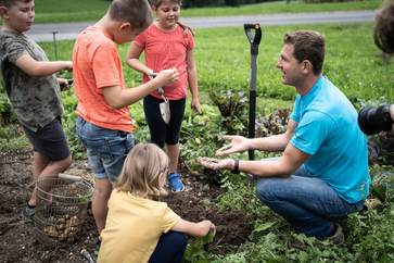 [1763647212352523.jpg]