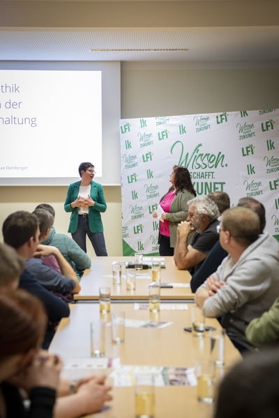 28 - Bildungsabend (28).jpg