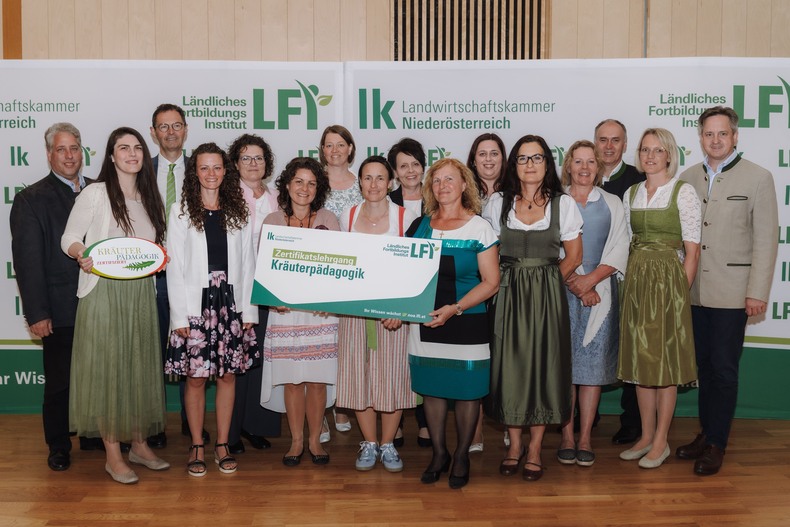 LFI NOE 20260511 Zertifikatsverleihung 079 2SB07147 (c)SophieNaglBalber.jpg