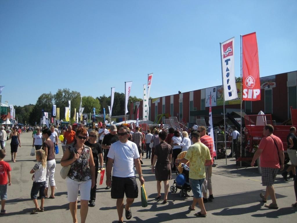 Die 48. internationale Landwirtschafts- und Lebensmittelmesse AGRA fand vom 21. bis 26. August in Gornja Radgona (Slowenien) statt. Auf einer Fläche von 65.000 m2 präsentierten sich 1.690 Aussteller aus 25 Ländern. © Kristof