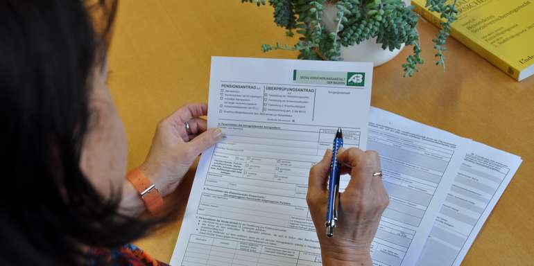 Oft überlässt der in Pension gehende Partner seinen Betriebsanteil dem anderen zur Bewirtschaftung. © Landwirtschaftskammer Oberösterreich Oft überlässt der in Pension gehende Partner seinen Betriebsanteil dem anderen zur Bewirtschaftung. © Landwirtschaftskammer Oberösterreich