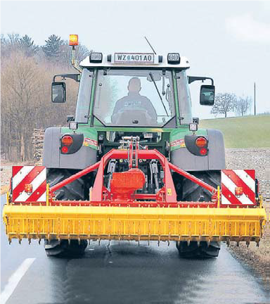 Zu Breit Fur Den Strassenverkehr Landwirtschaftskammer Karnten