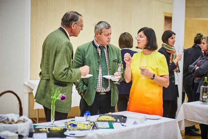 Leben am Land – da gestalten wir mit! Funktionieren Landgemeinden ohne Frauen? © LK NÖ / Franz Gleiss Leben am Land – da gestalten wir mit! Funktionieren Landgemeinden ohne Frauen? © LK NÖ / Franz Gleiss