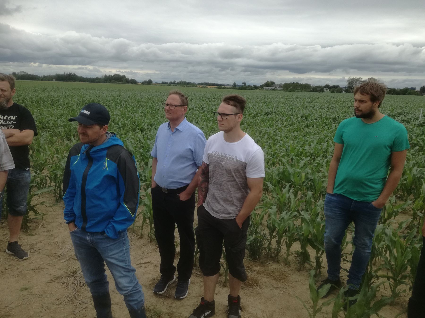 Intensive Diskussion am Feld. © BWSB/Wallner