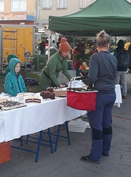 [1635933699930877.jpg]