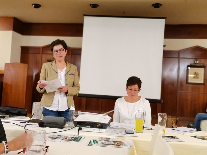 Vorstellung des Bildungsprogrammes 2021/2022 von Dipl. Päd. Ing. Grete Greßl.jpg